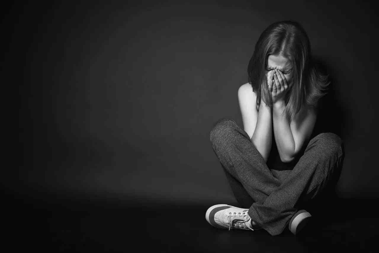 woman feeling grief