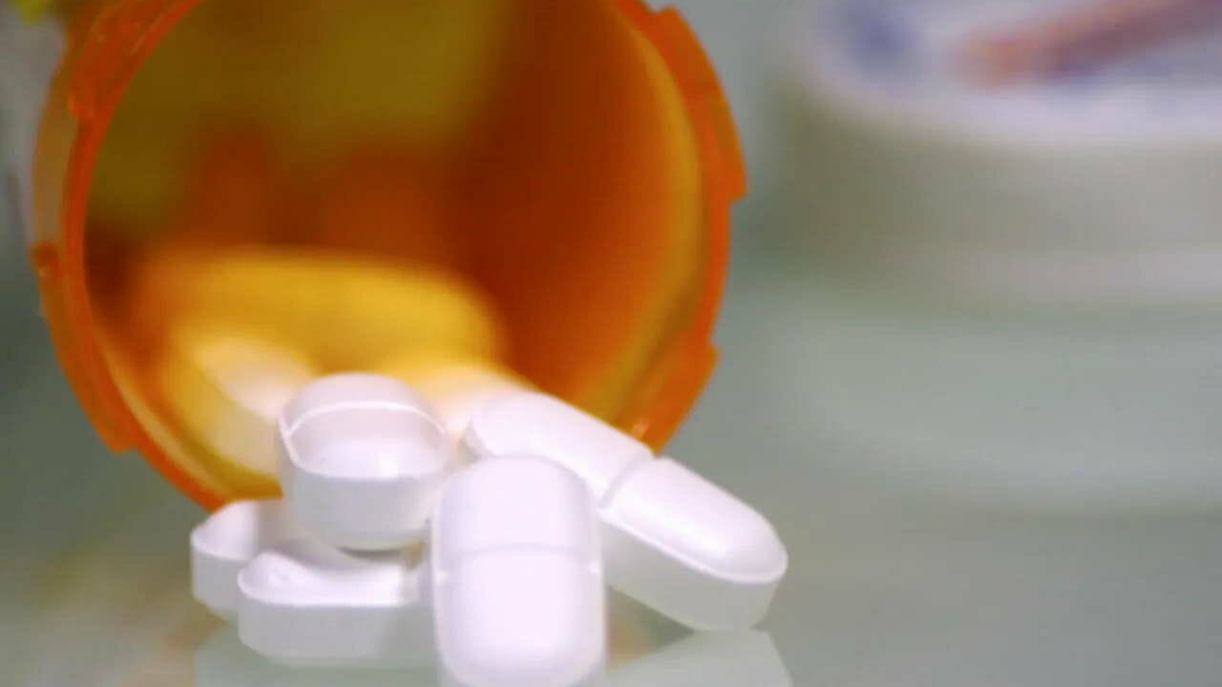 How do you know if you are an addict? How do we treat addiction.